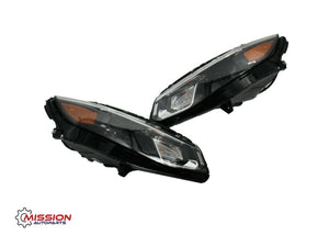 For 2016-2018 Chevrolet Chevy Malibu Halogen Headlight Right Left W/Bulbs 84324411 84324410
